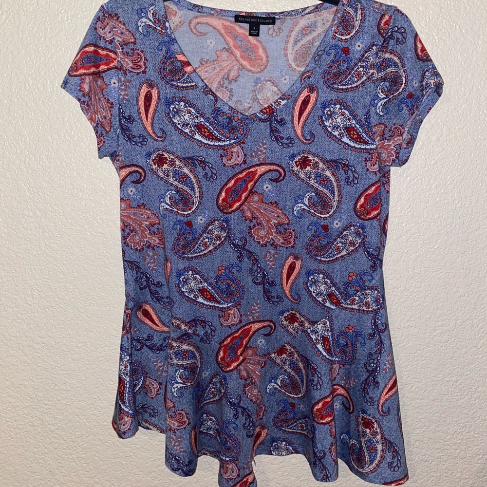 ❤️Signature Studio Paisley Asymmetrical Peplum Top